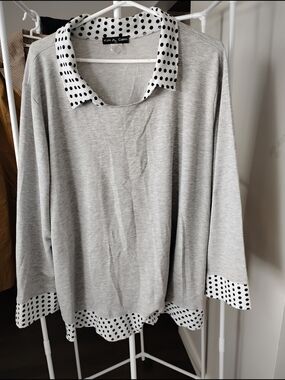 Kim & Cami Light Gray Pullover with Black Polka Dot Collar